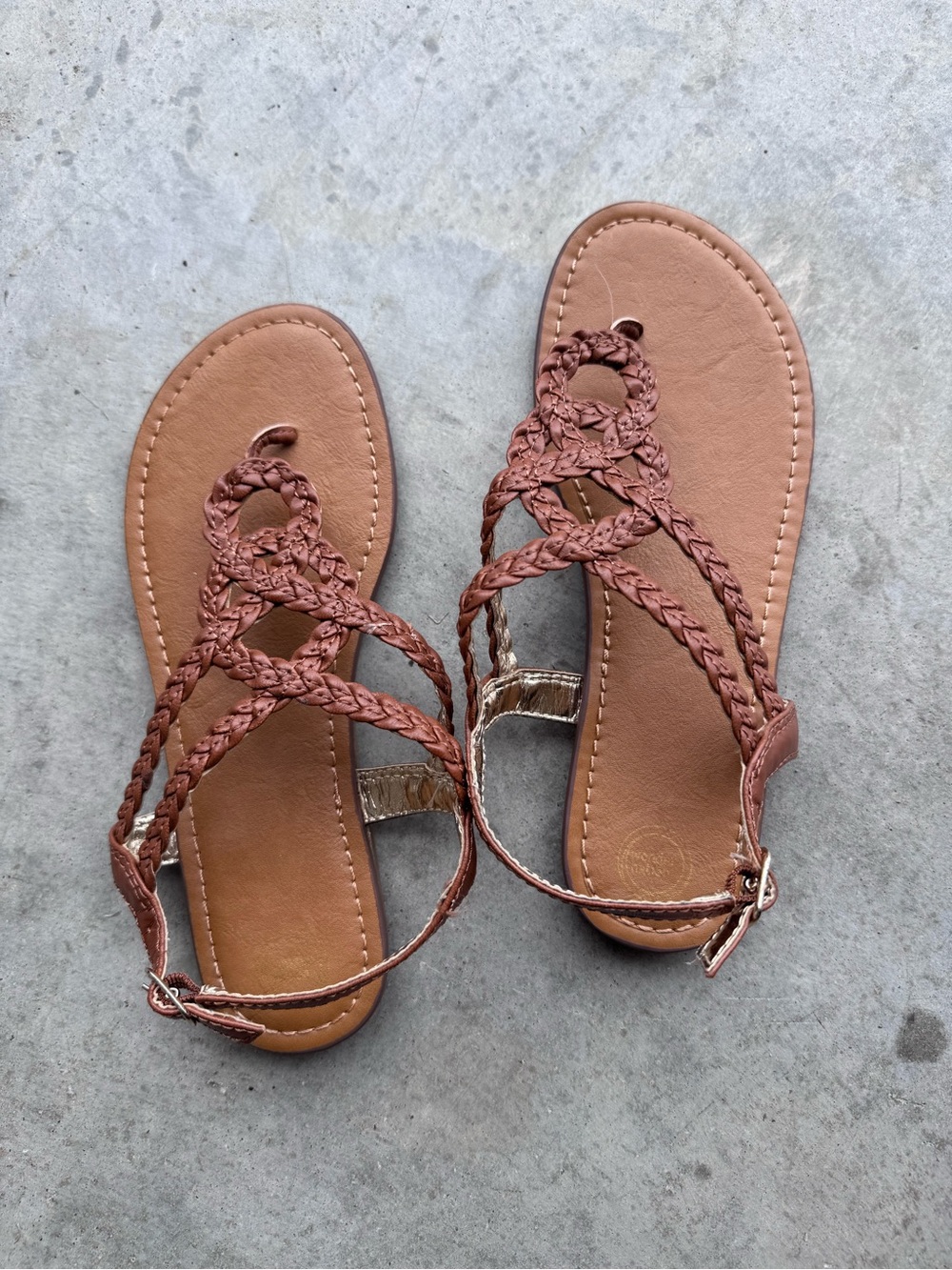 Wonder Nation Braided T-Strap Kid’s Sandals in Brown